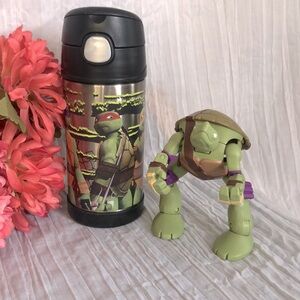 TEENAGE MUTANT NINJA TURTLES plastic action figure & THERMOS small water bottle